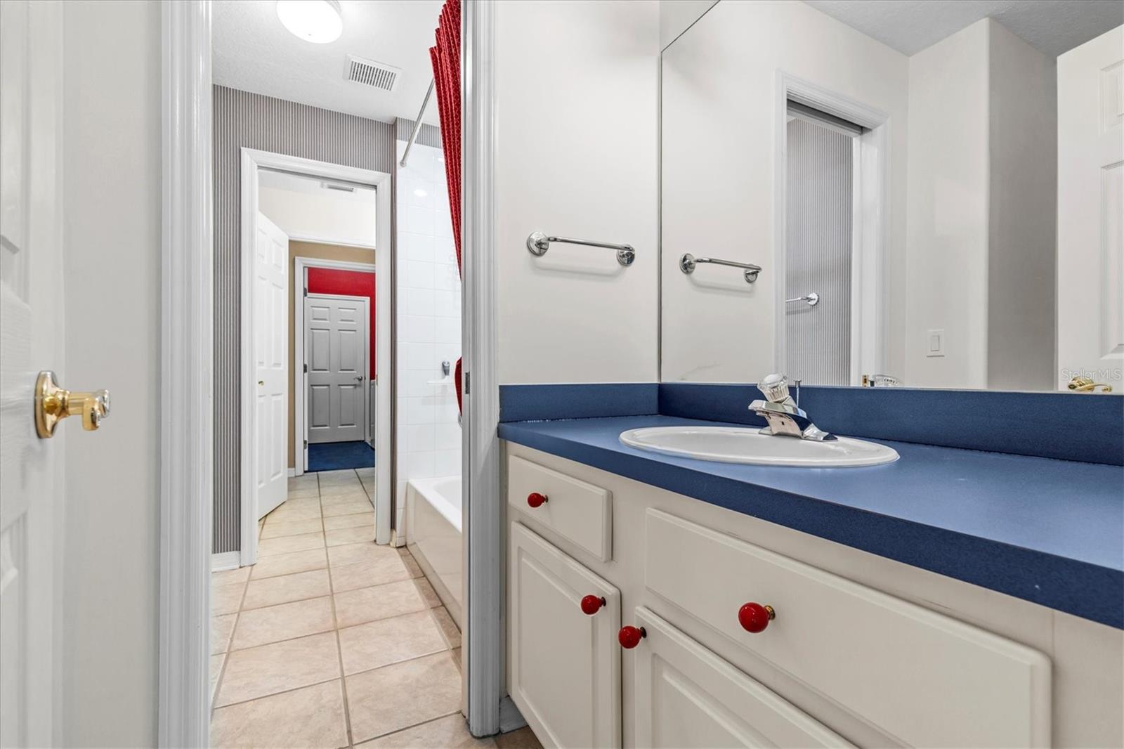 Image 33 of 41 For 1852 Longview Lane