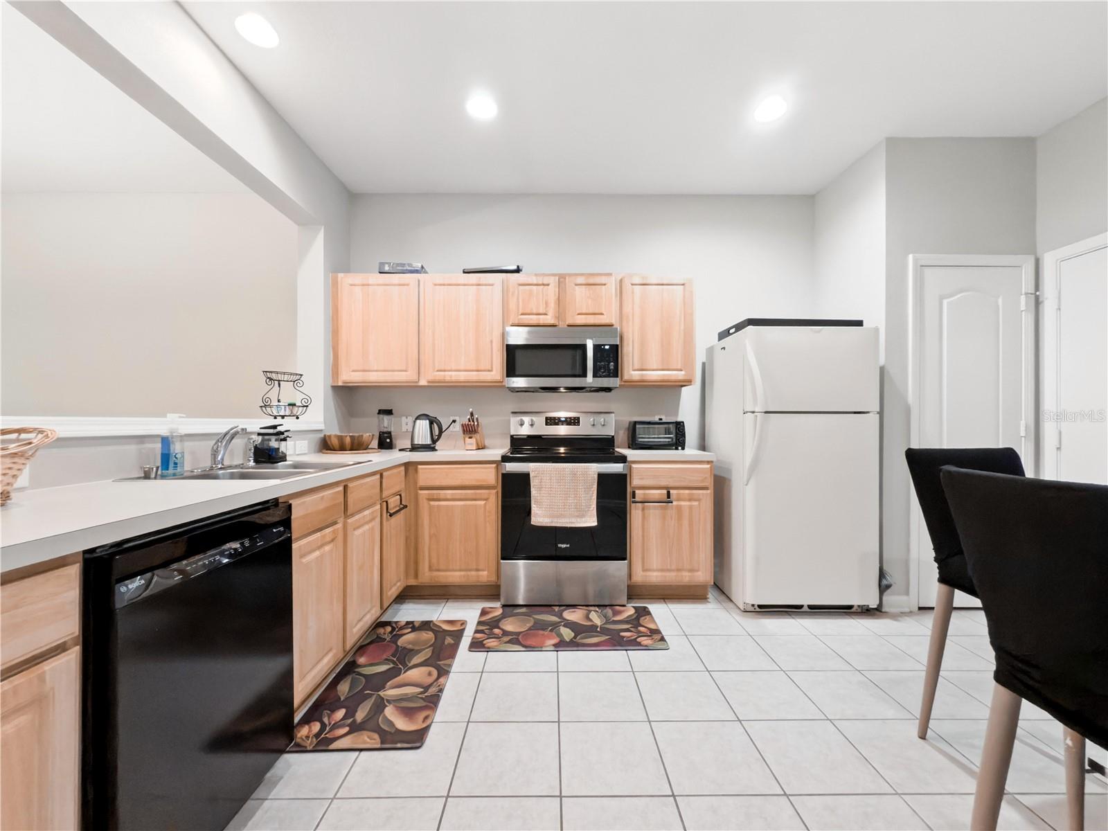 Image 12 of 21 For 2617 Redford Way
