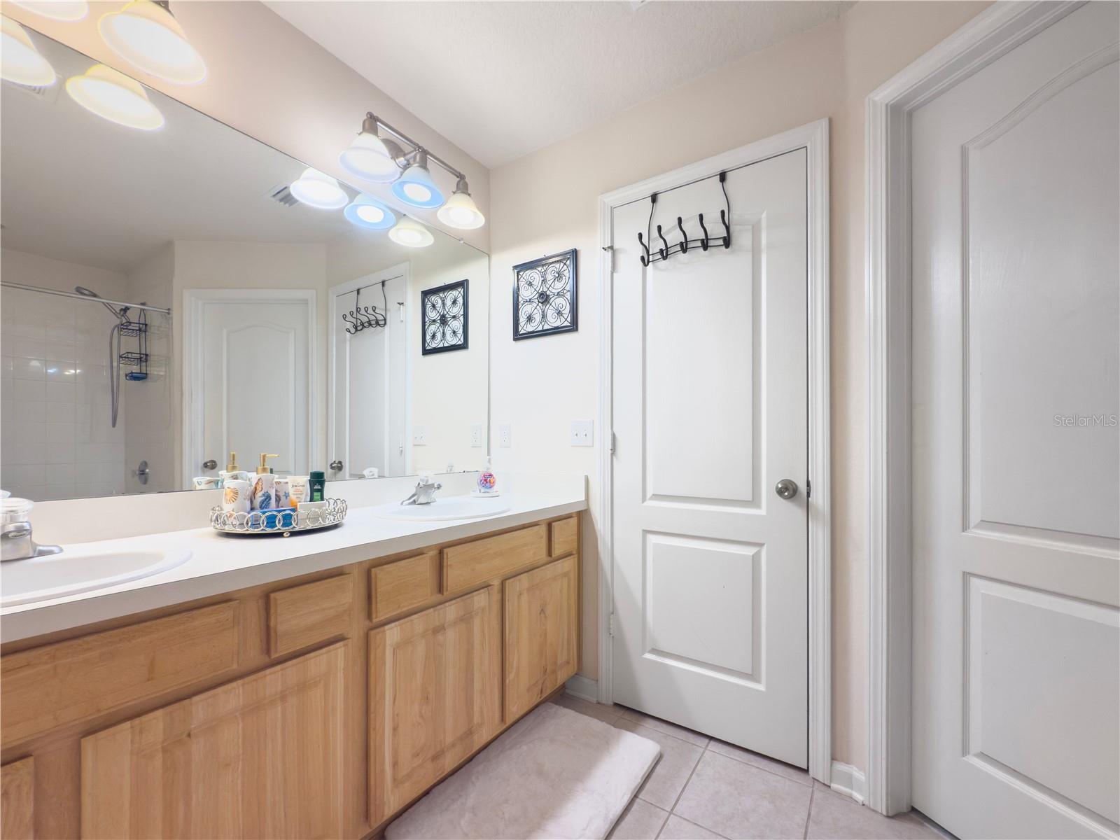 Image 8 of 21 For 2617 Redford Way