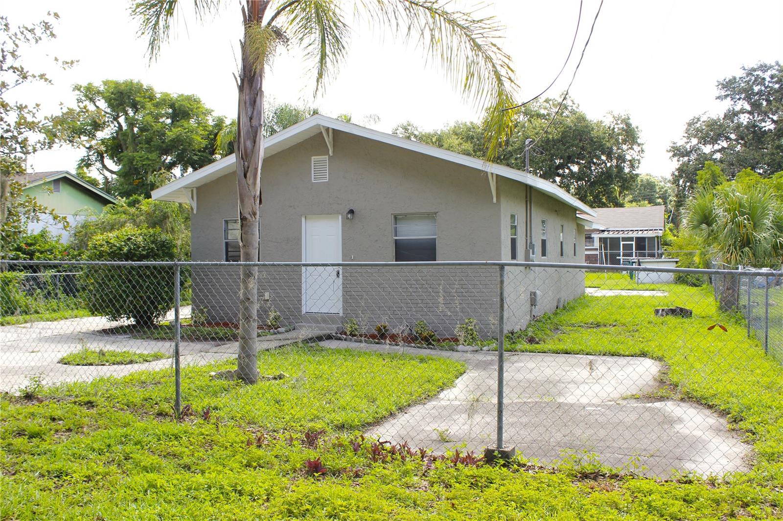 Image 3 of 24 For 5526 Lily Road
