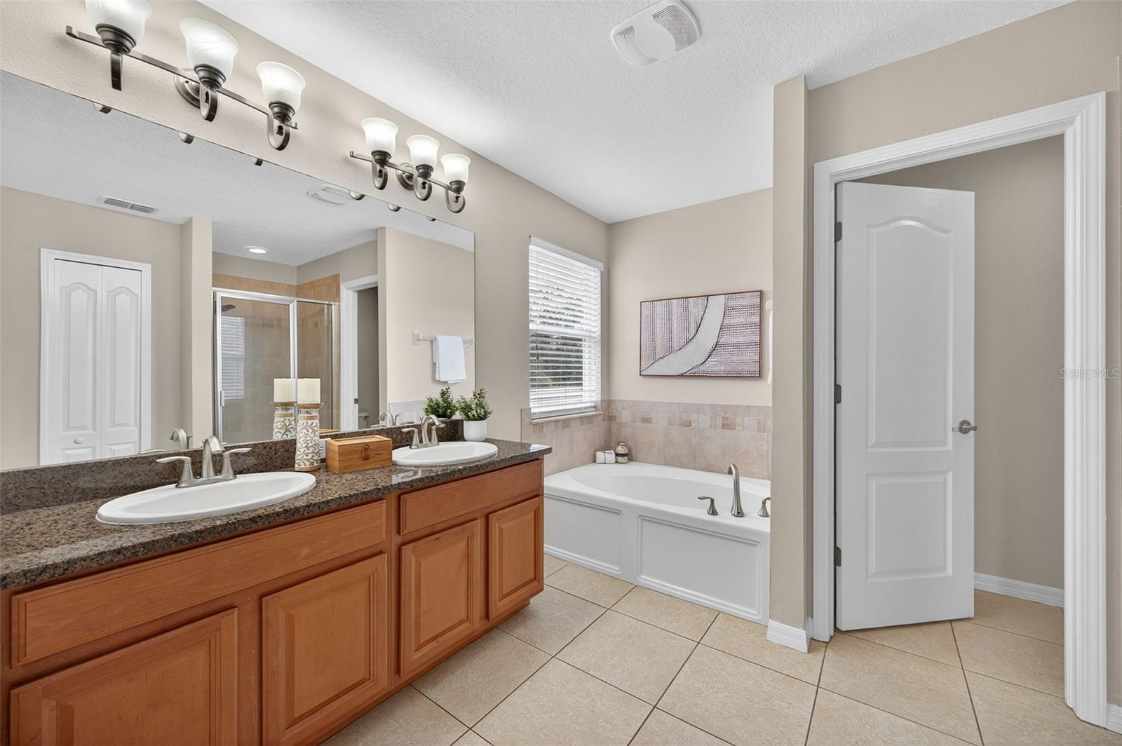 Image 31 of 54 For 13943 Caden Glen Drive