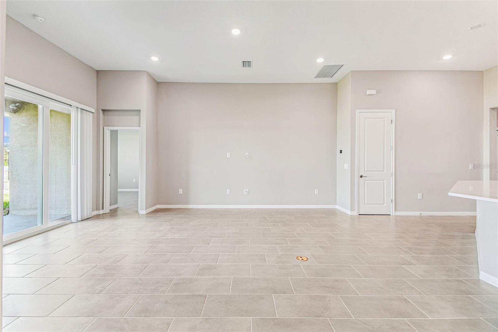 Image 11 of 18 For 12649 Kelly Ann Loop
