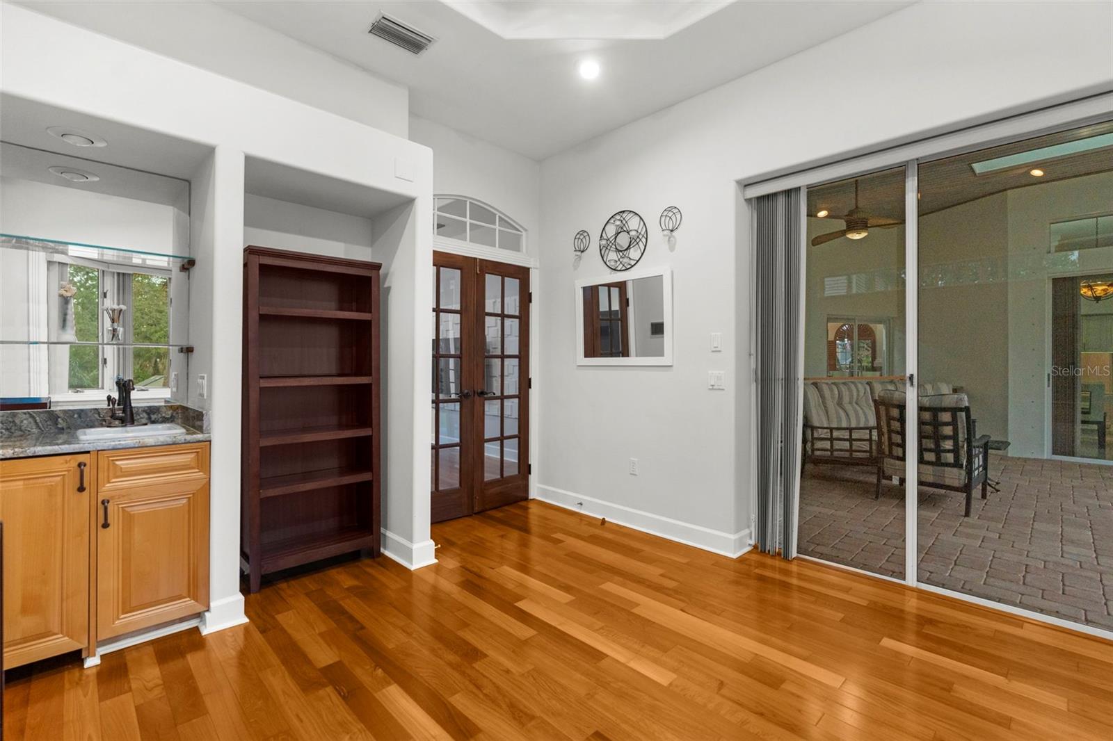 Listing photo id 33 for 1705 Meyers Cove Drive