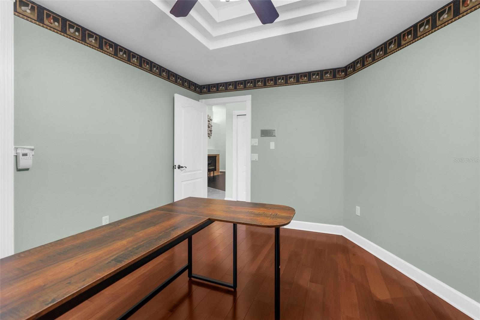 Listing photo id 40 for 1705 Meyers Cove Drive