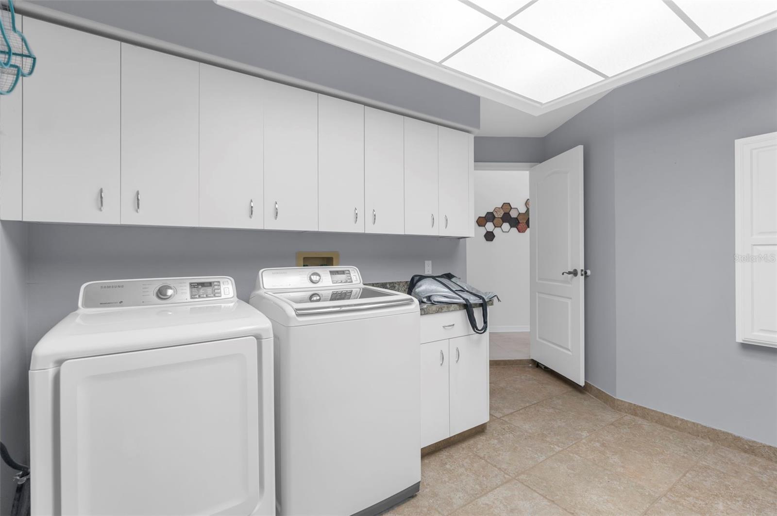 Listing photo id 53 for 1705 Meyers Cove Drive