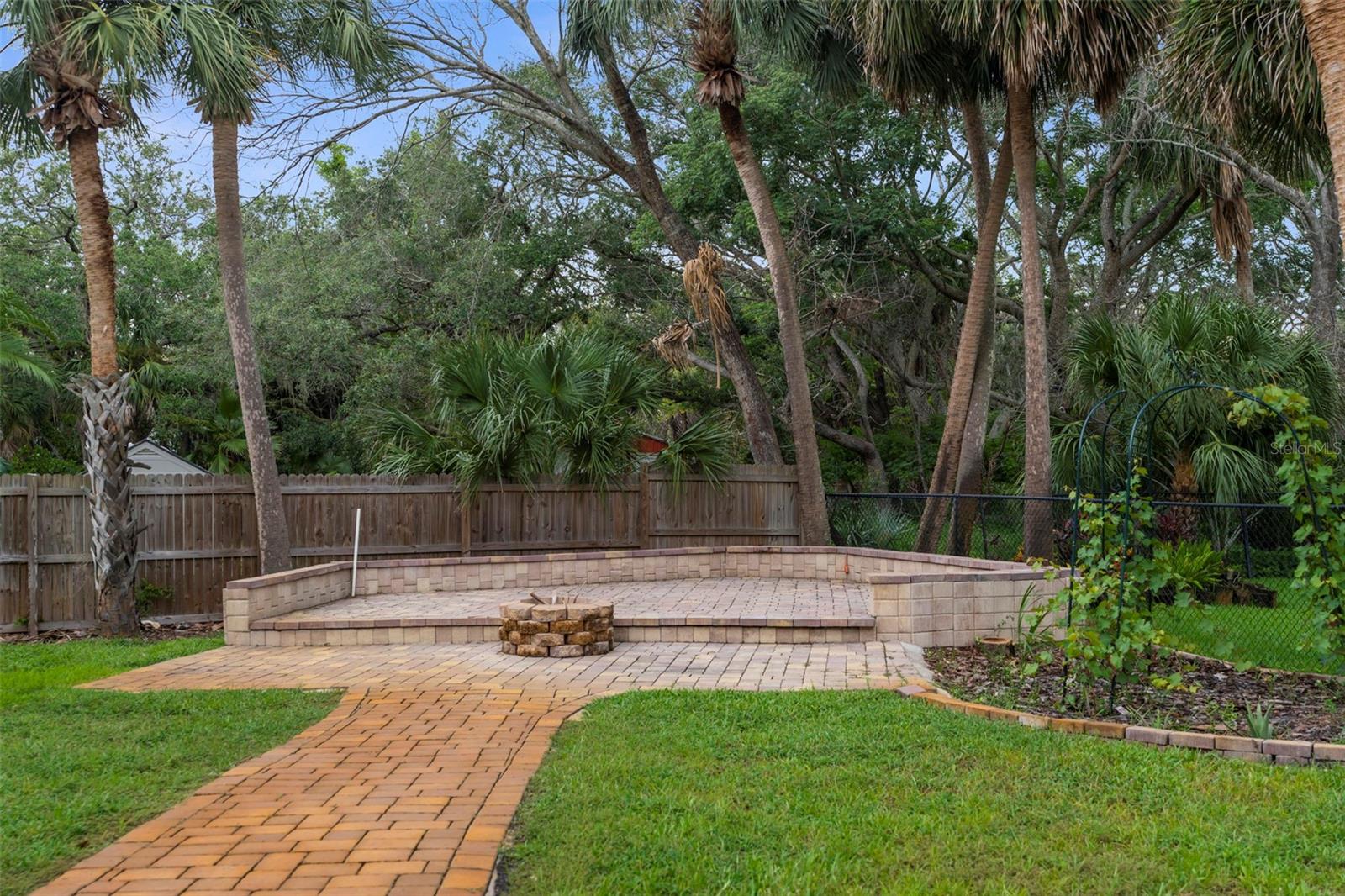 Listing photo id 62 for 1705 Meyers Cove Drive