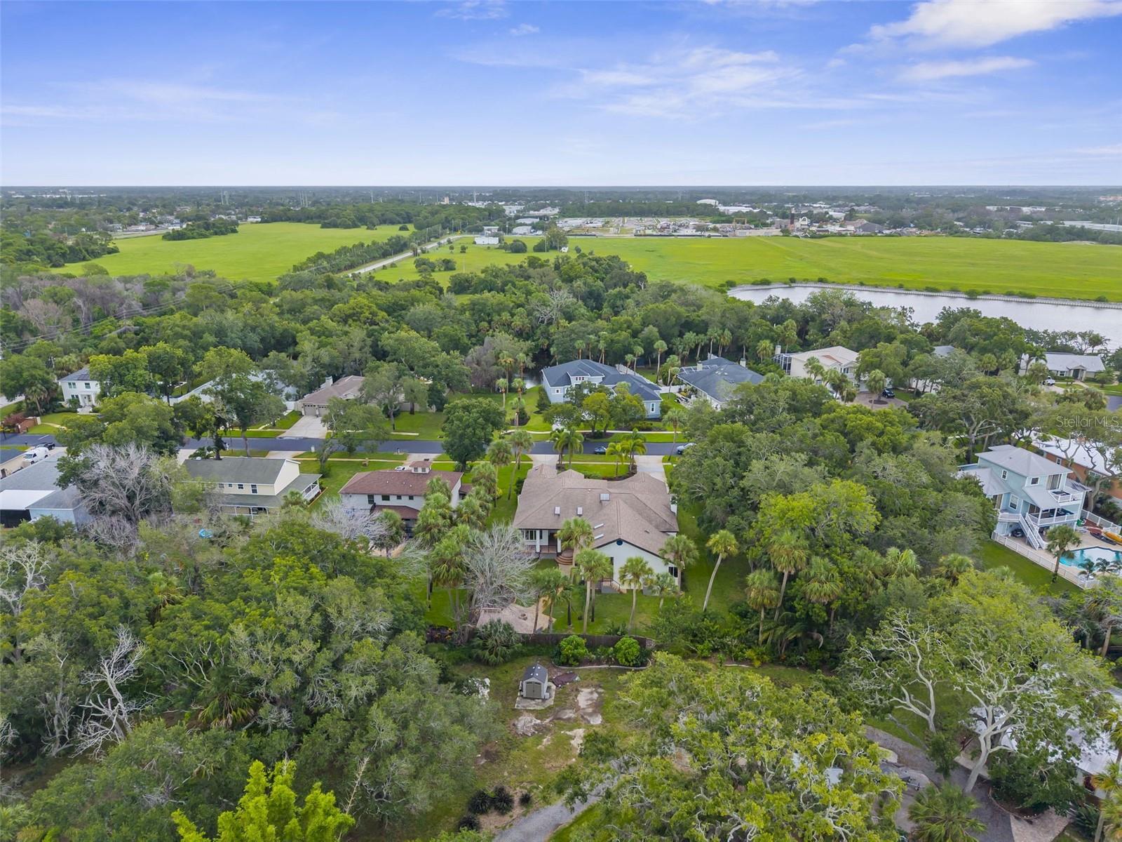 Listing photo id 73 for 1705 Meyers Cove Drive