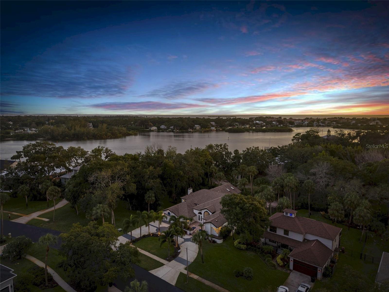 Listing photo id 79 for 1705 Meyers Cove Drive