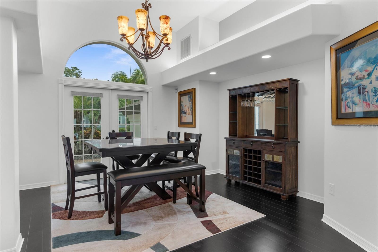 Listing photo id 7 for 1705 Meyers Cove Drive