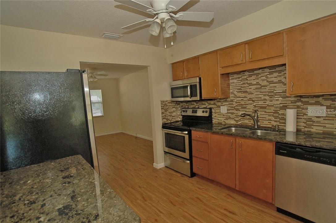 Image 6 of 18 For 4627 El Prado Boulevard
