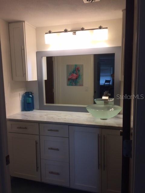 Image 11 of 21 For 9 Haig Place 806