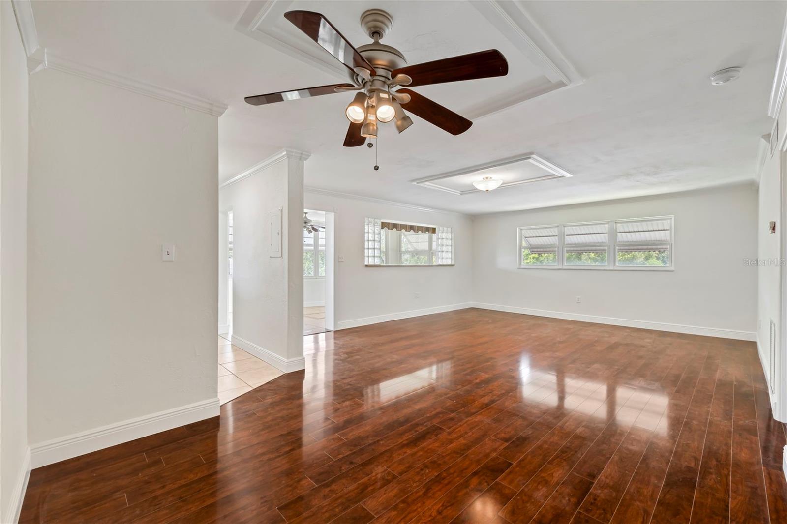 Image 11 of 30 For 445 32nd Avenue N W301