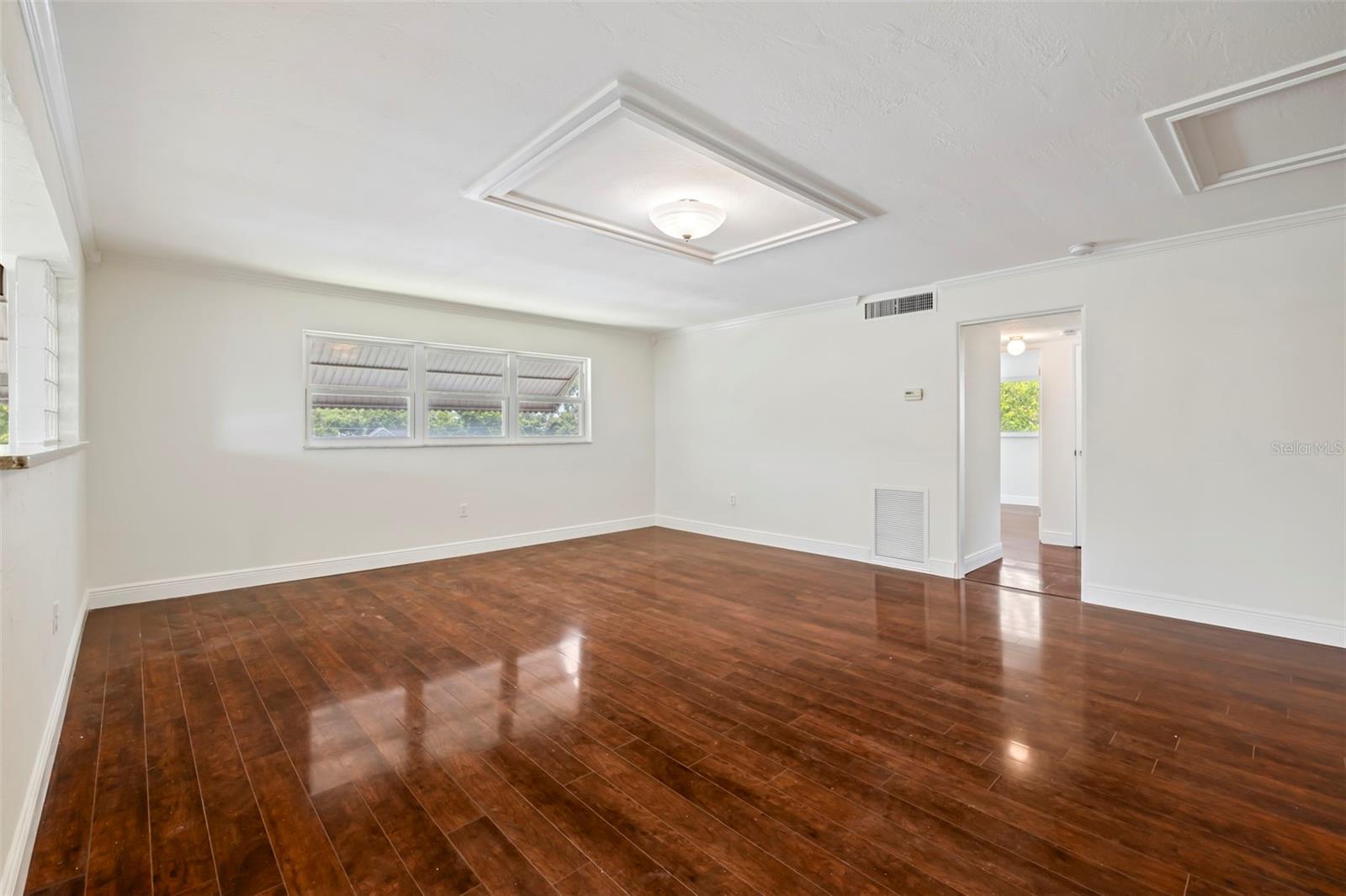 Image 12 of 30 For 445 32nd Avenue N W301