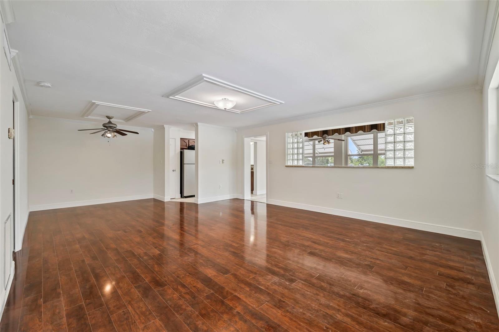 Image 15 of 30 For 445 32nd Avenue N W301