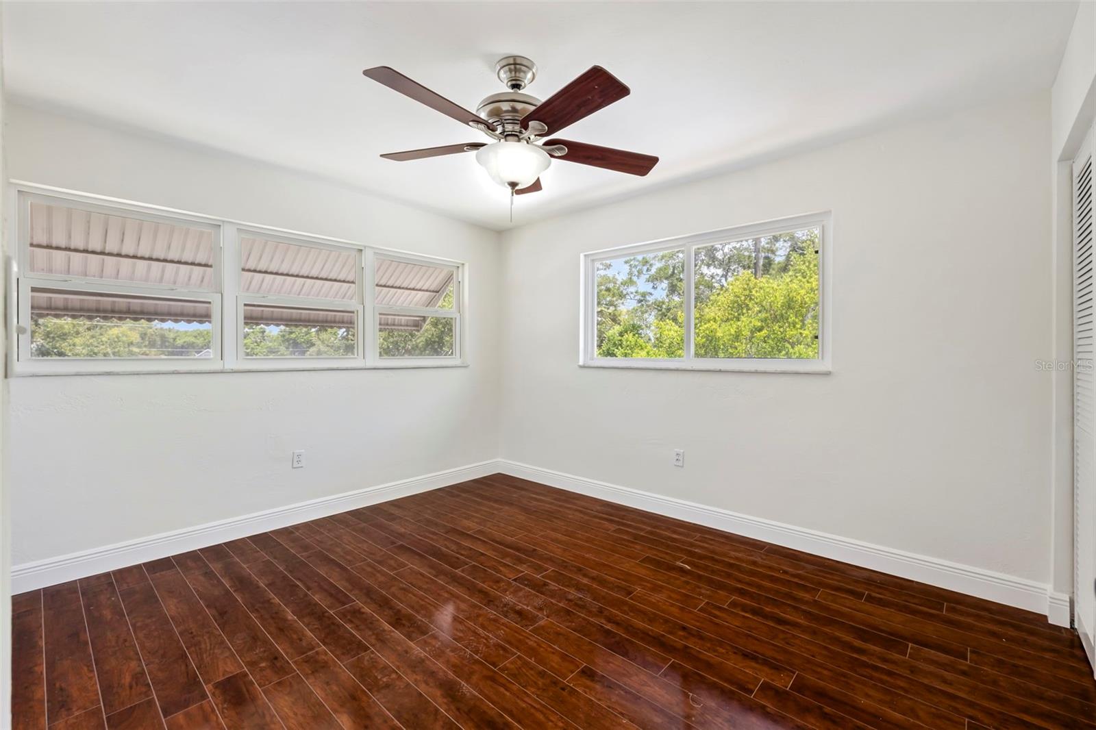 Image 22 of 30 For 445 32nd Avenue N W301