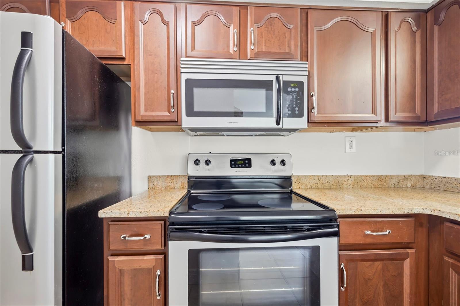 Image 9 of 30 For 445 32nd Avenue N W301