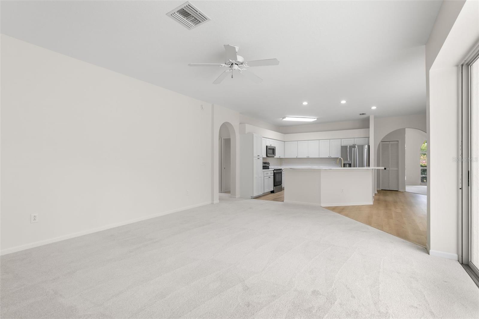Listing photo id 13 for 15711 Muirfield Drive