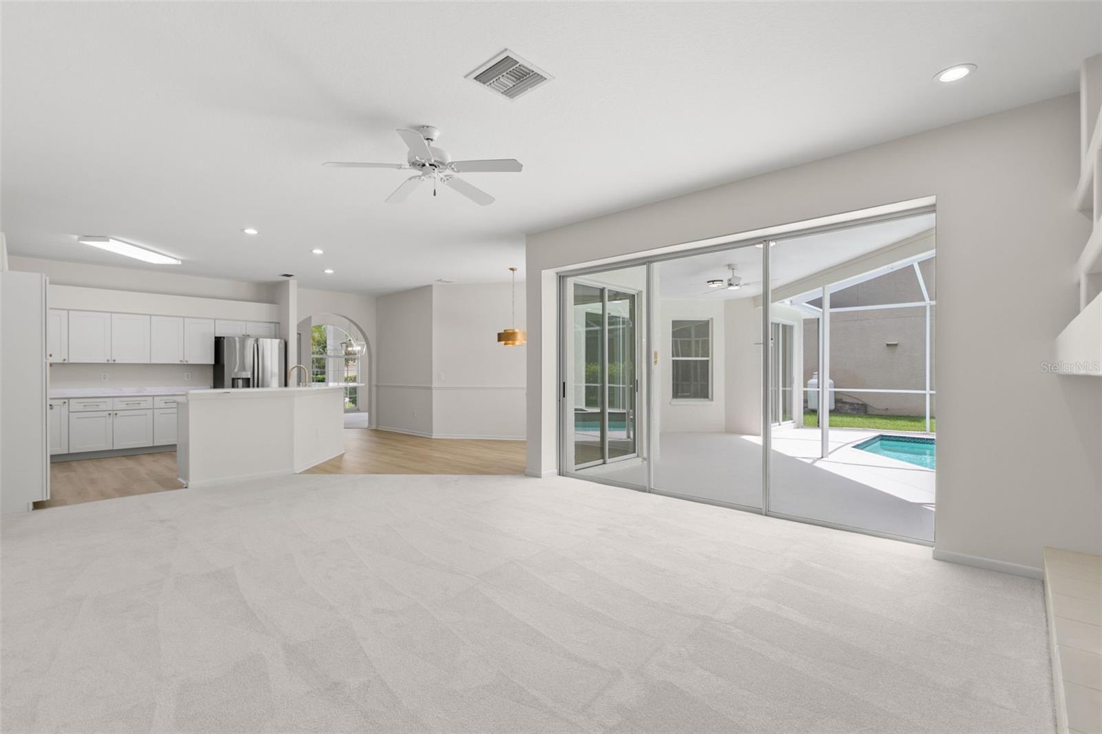 Listing photo id 14 for 15711 Muirfield Drive