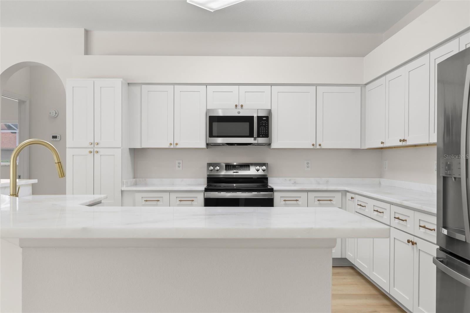 Listing photo id 0 for 15711 Muirfield Drive