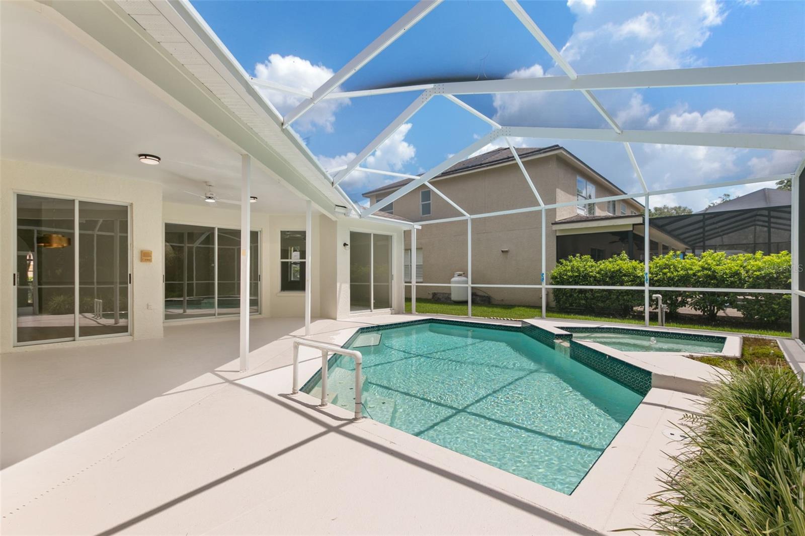 Listing photo id 22 for 15711 Muirfield Drive