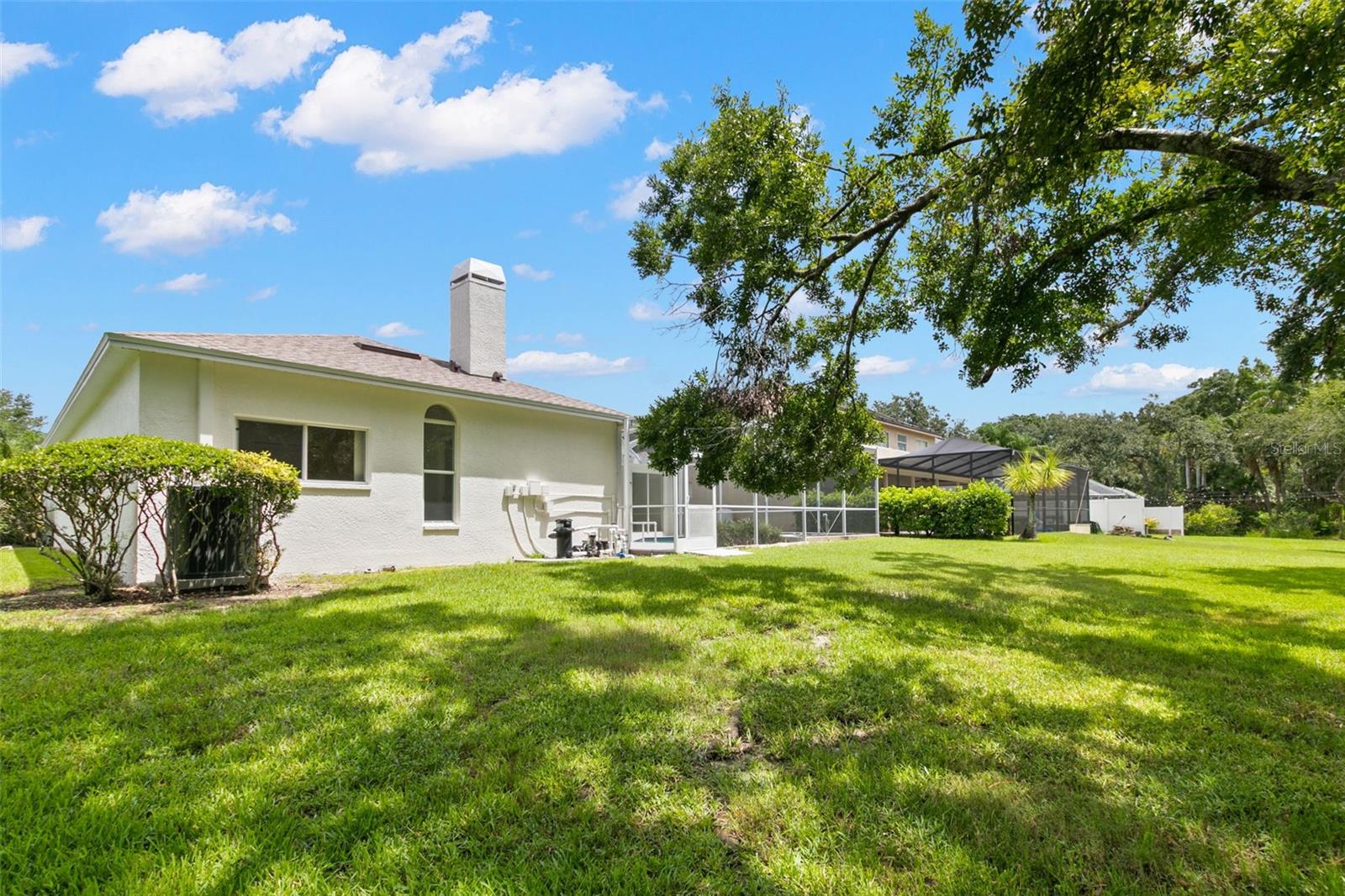 Listing photo id 25 for 15711 Muirfield Drive