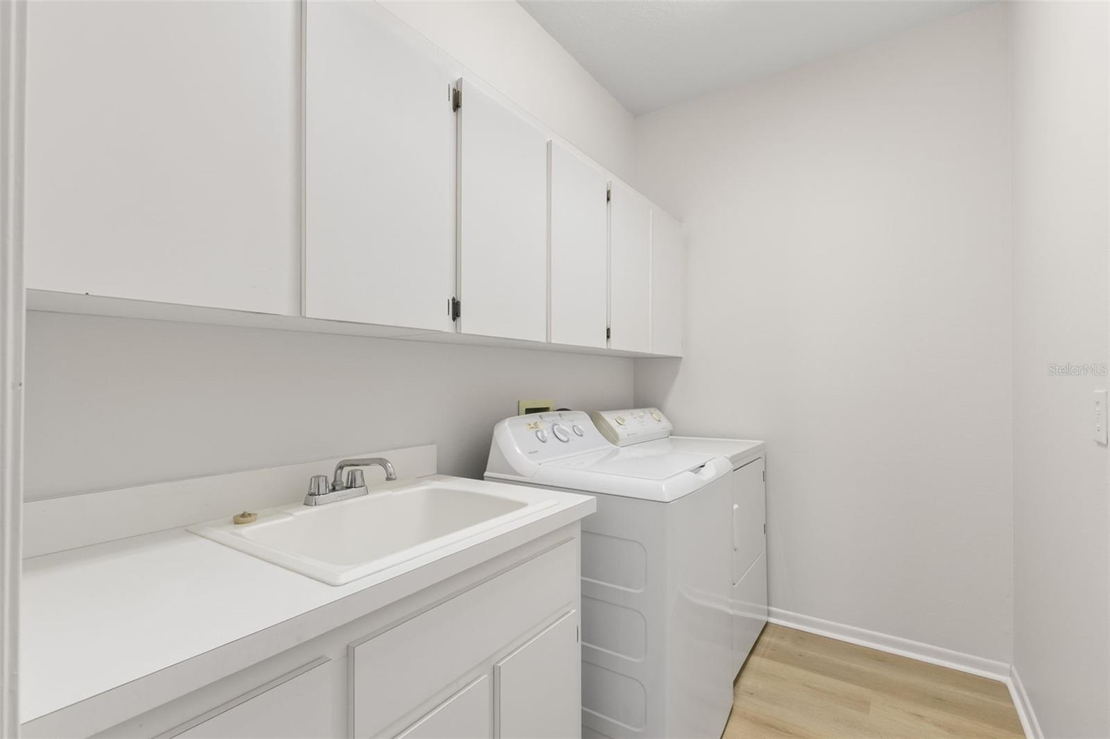 Listing photo id 38 for 15711 Muirfield Drive