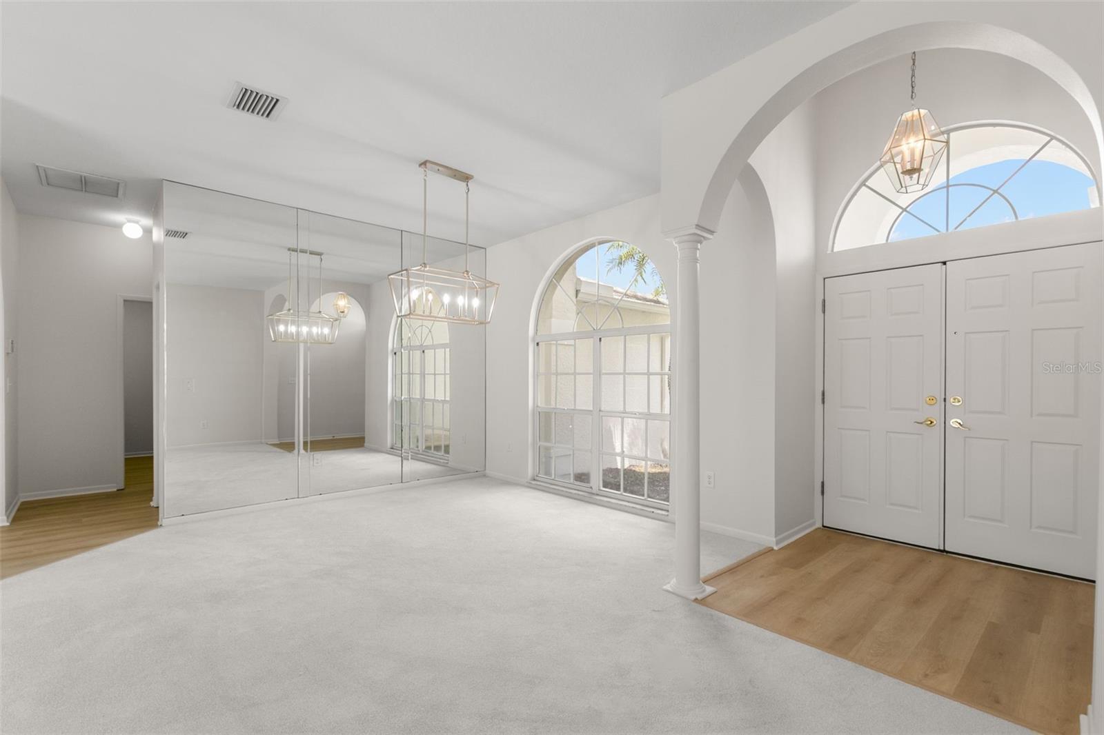 Listing photo id 6 for 15711 Muirfield Drive