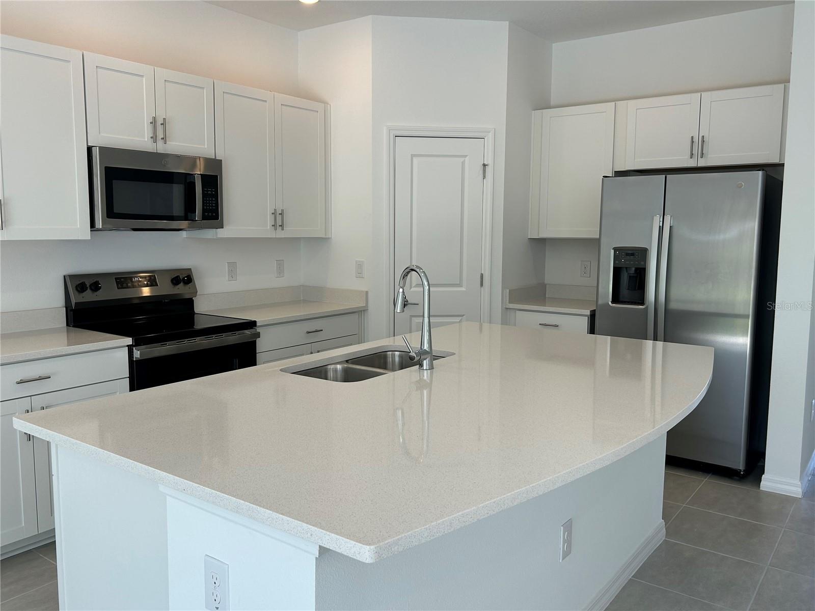 Image 7 of 35 For 2300 Paravane Way
