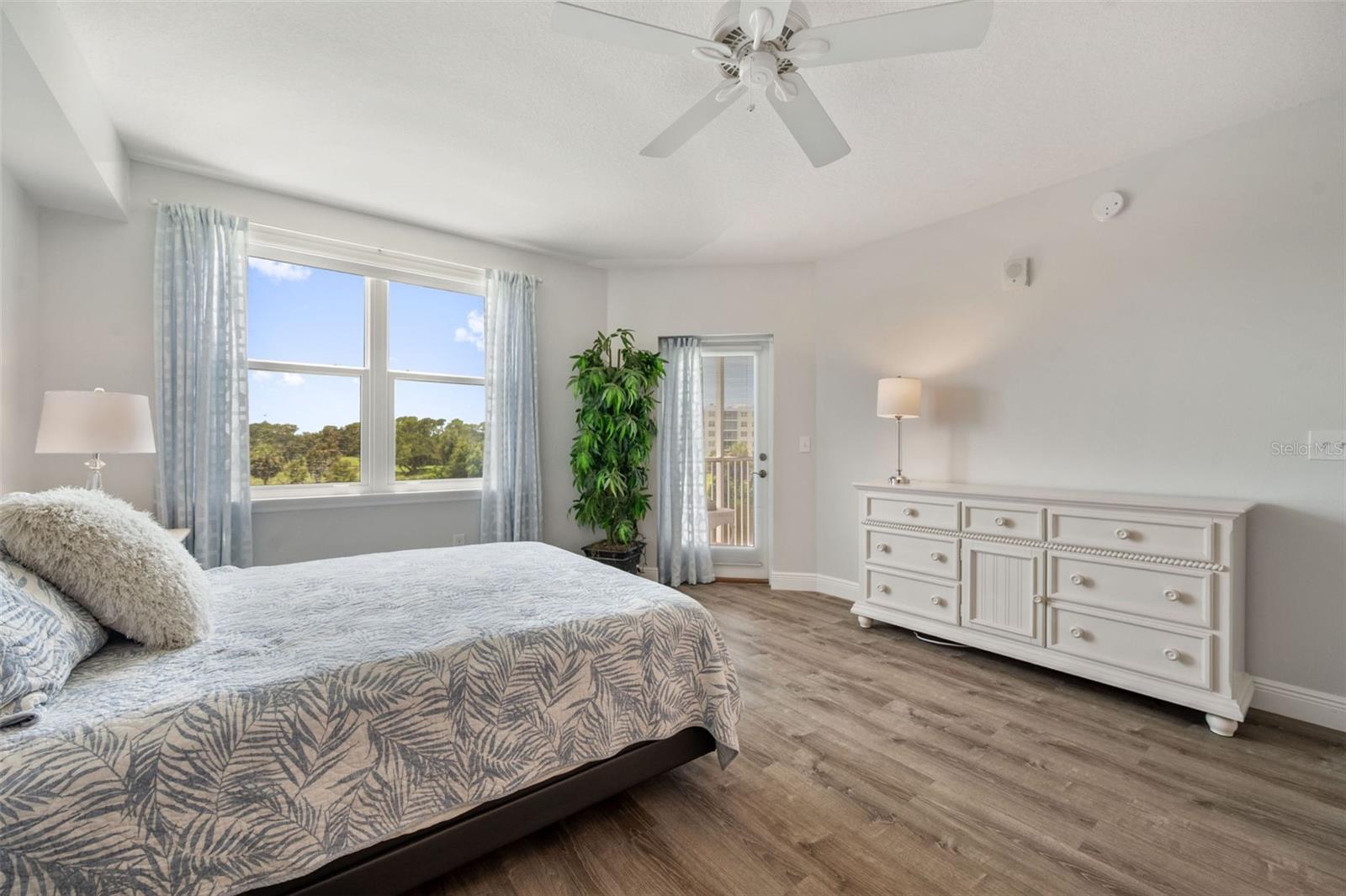 Image 21 of 71 For 960 Starkey Road 8206