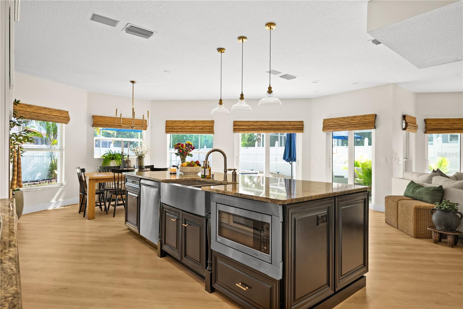 Image 13 of 36 For 10614 Cape Hatteras Drive