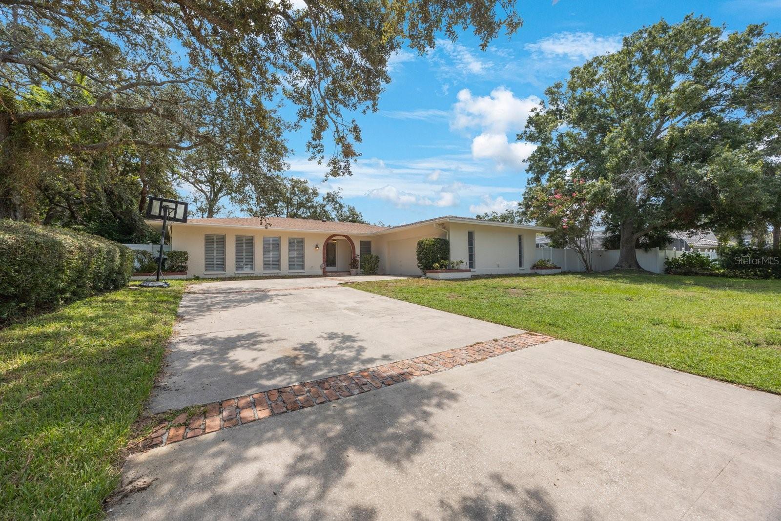Image 2 of 50 For 1655 Sheffield Drive