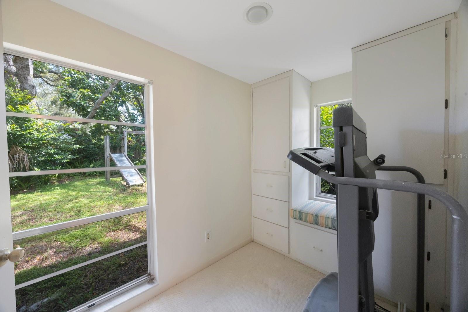 Image 34 of 50 For 1655 Sheffield Drive