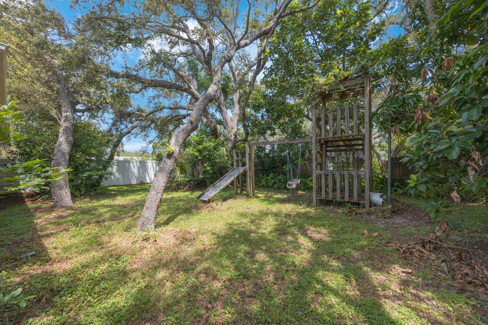 Image 42 of 50 For 1655 Sheffield Drive