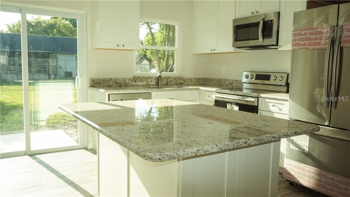 Listing photo id 1 for 3409 Vidal Street