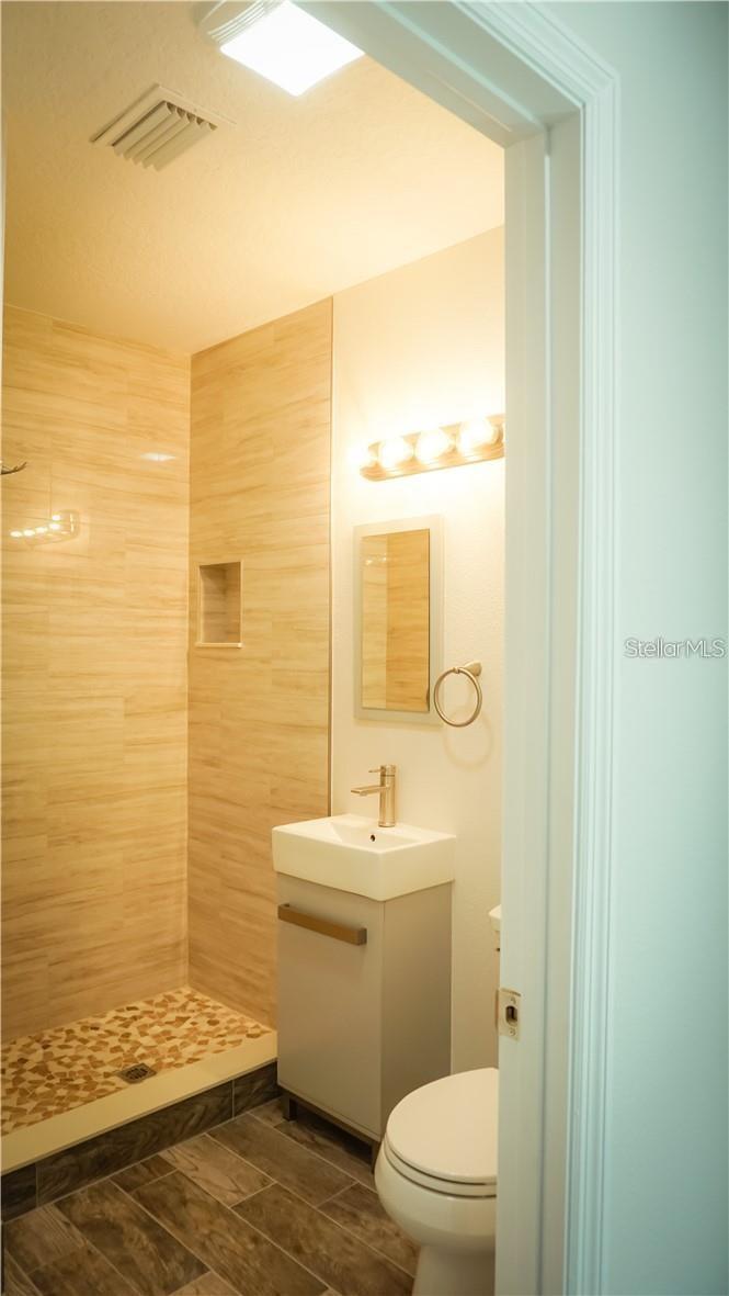 Listing photo id 4 for 3409 Vidal Street