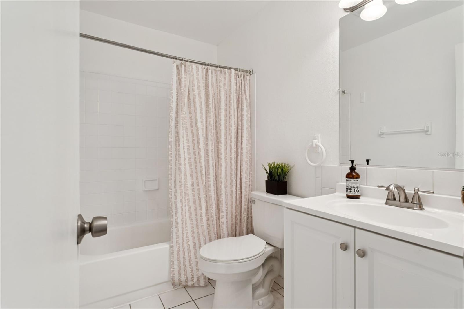 Image 18 of 31 For 7604 La Mesita Court