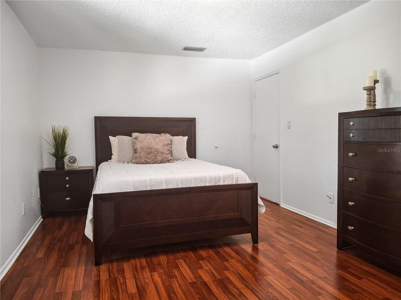 Image 22 of 31 For 7604 La Mesita Court