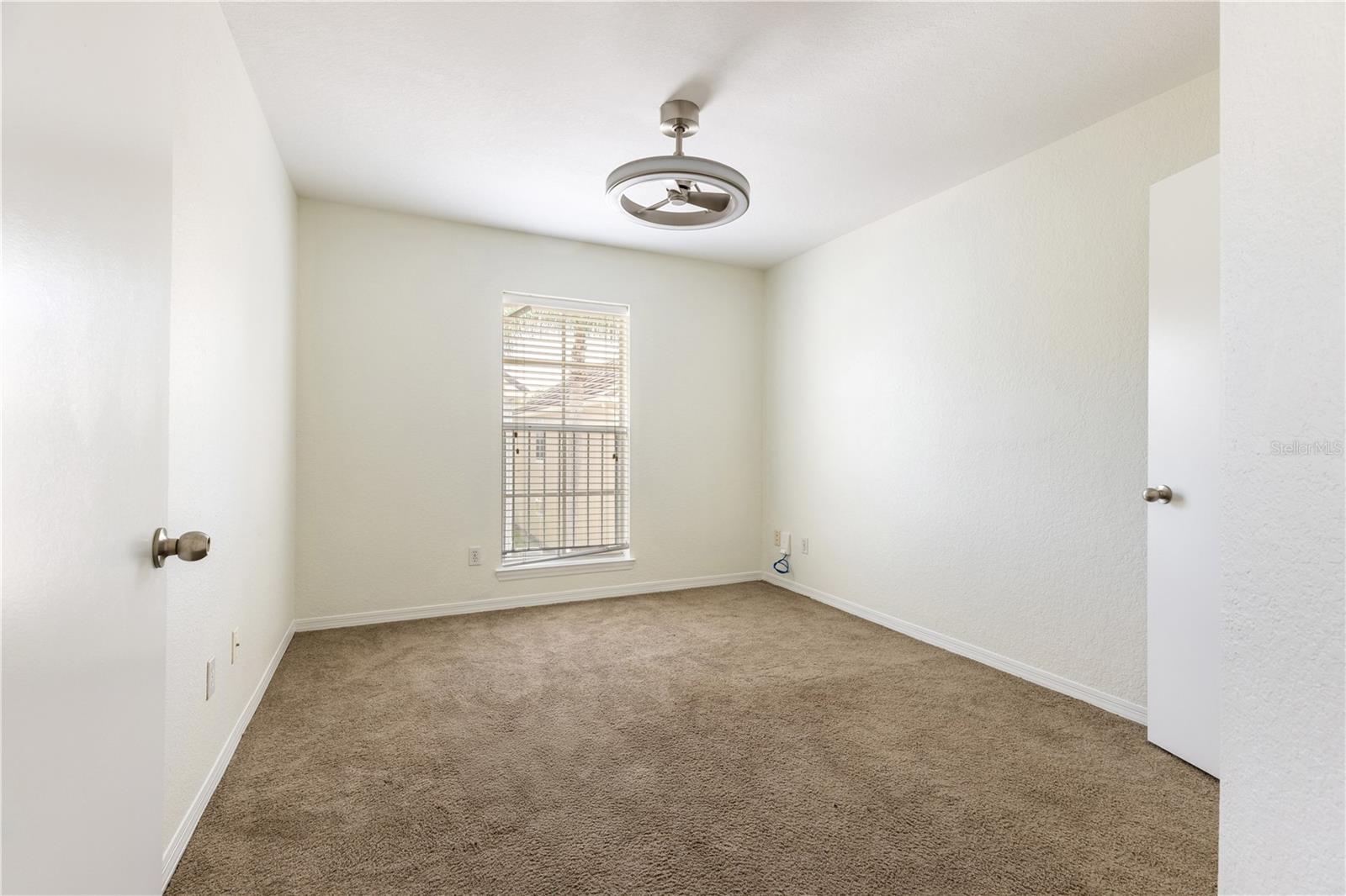 Image 18 of 25 For 4004 Bangalow Palm Court