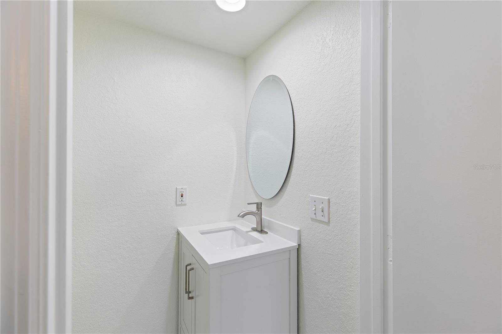 Image 20 of 25 For 4004 Bangalow Palm Court