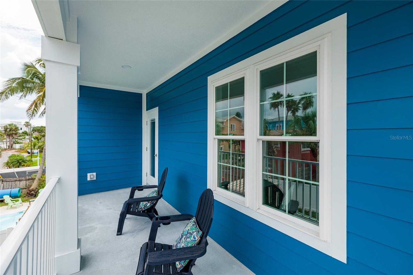 Listing photo id 9 for 13117 4th Street E