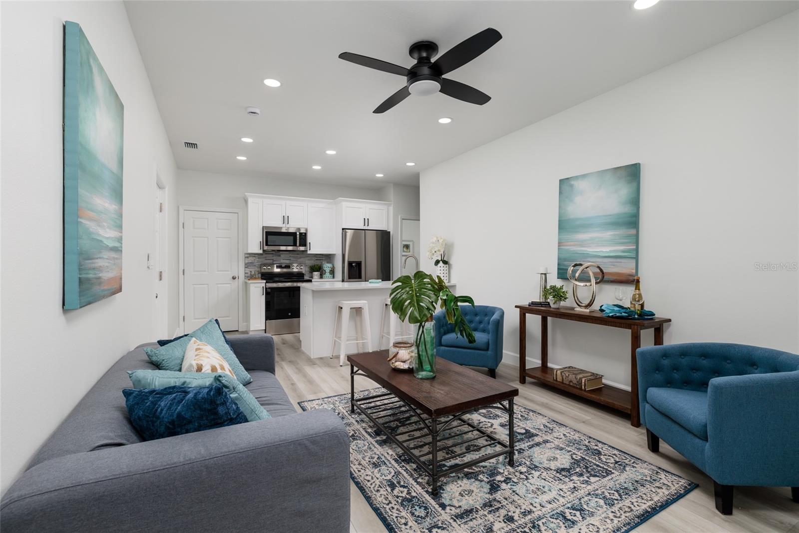 Listing photo id 10 for 13117 4th Street E