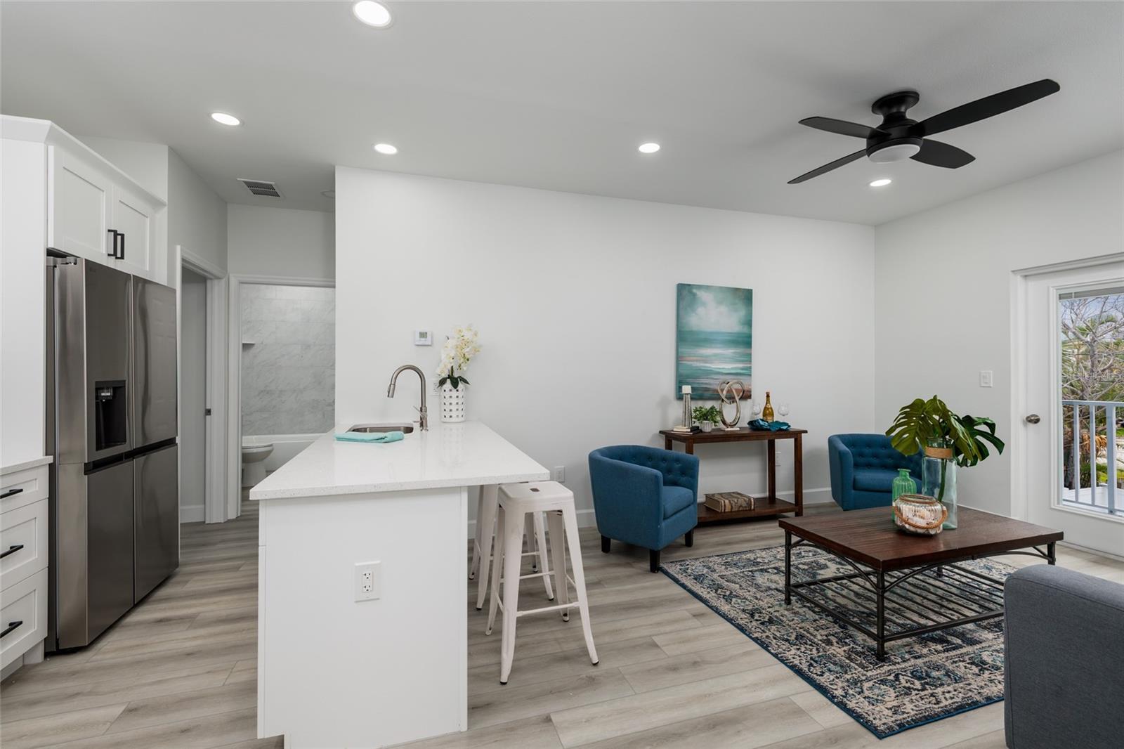 Listing photo id 5 for 13117 4th Street E