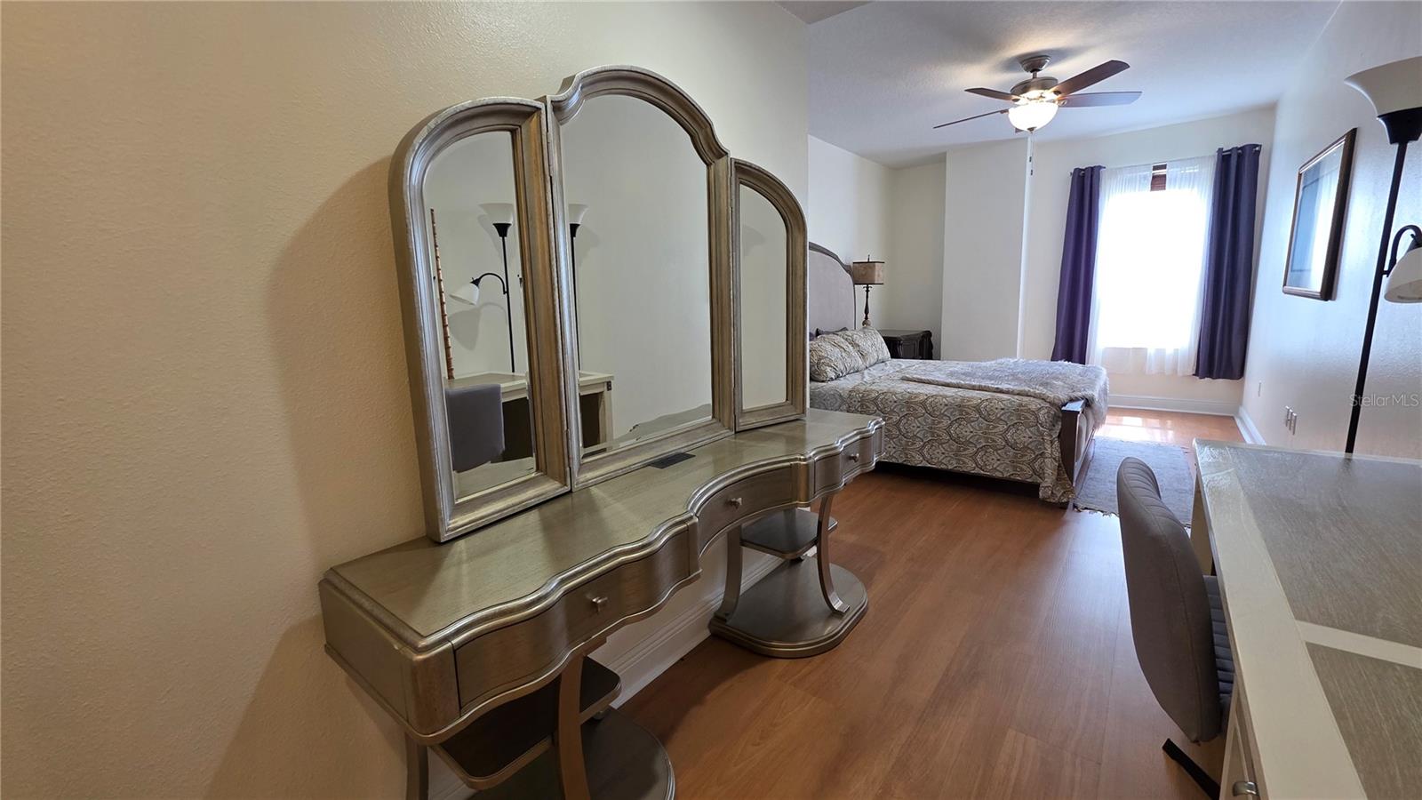 Listing photo id 8 for 628 Cleveland Street 905