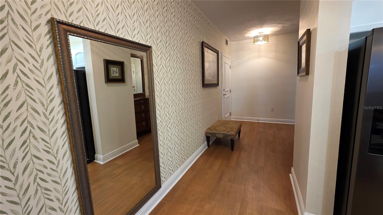 Listing photo id 1 for 628 Cleveland Street 905