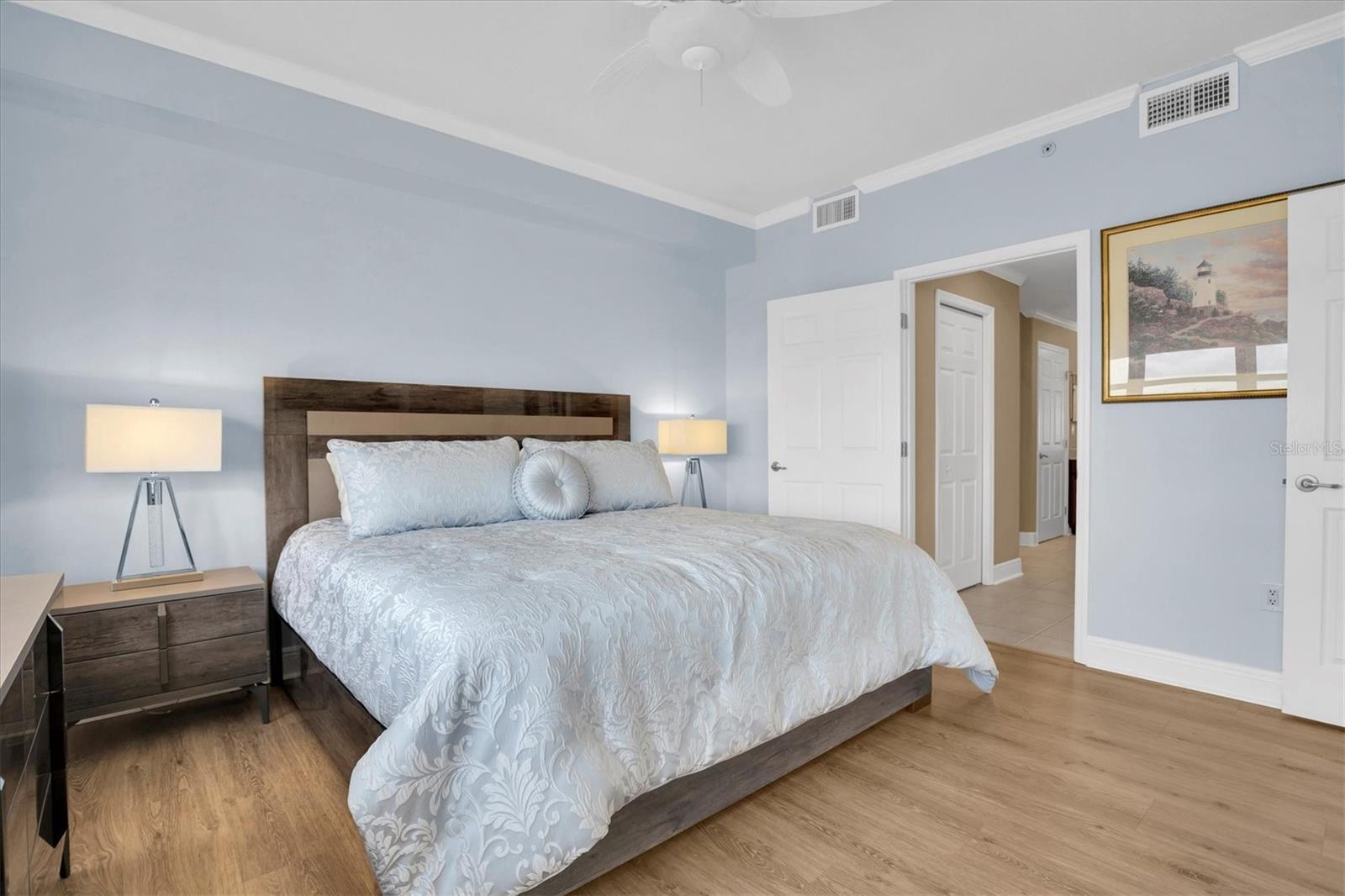 Image 18 of 46 For 7069 Key Haven Road 504
