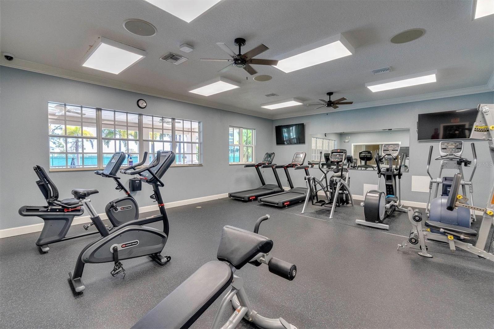 Image 37 of 46 For 7069 Key Haven Road 504