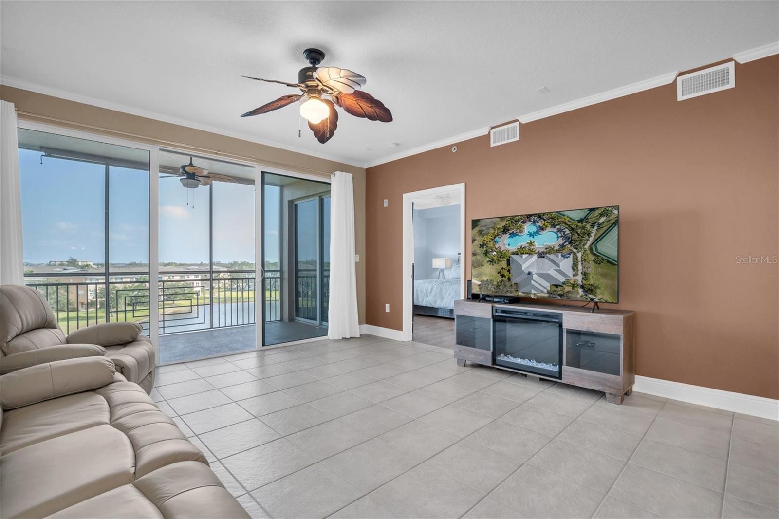 Image 7 of 46 For 7069 Key Haven Road 504