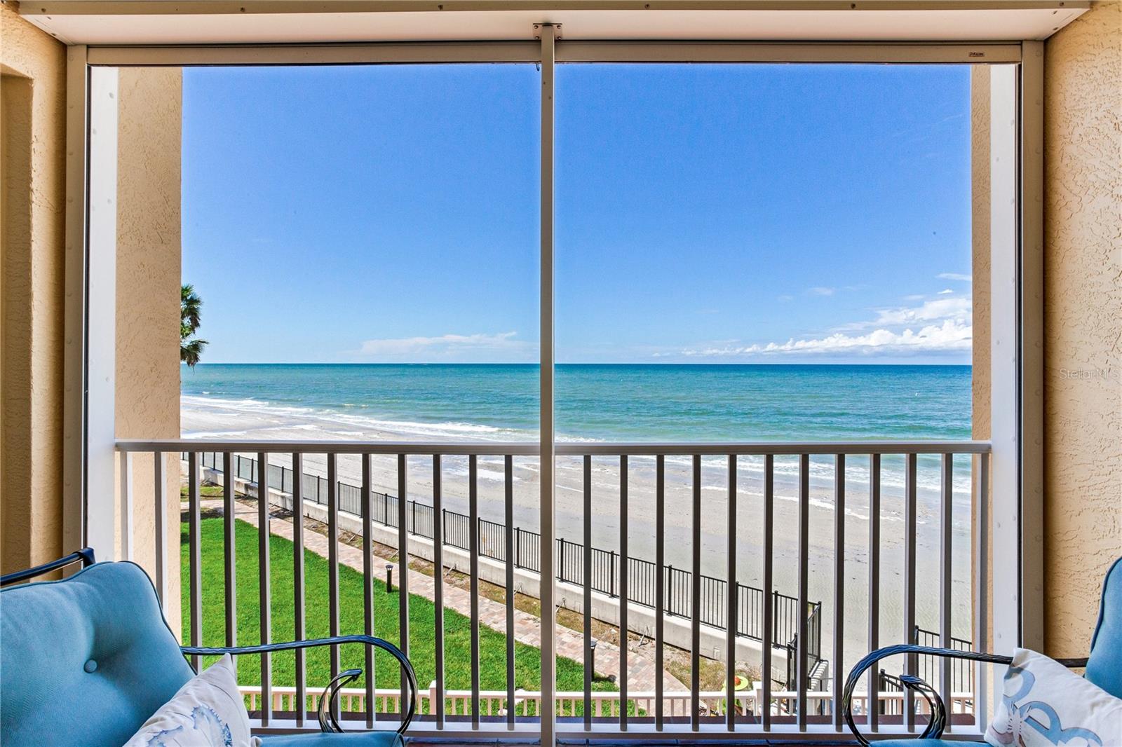 Image 18 of 81 For 16700 Gulf Boulevard 326