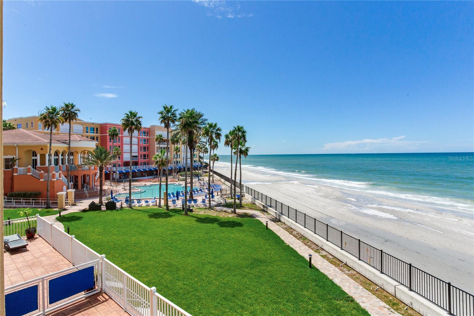 Image 20 of 81 For 16700 Gulf Boulevard 326