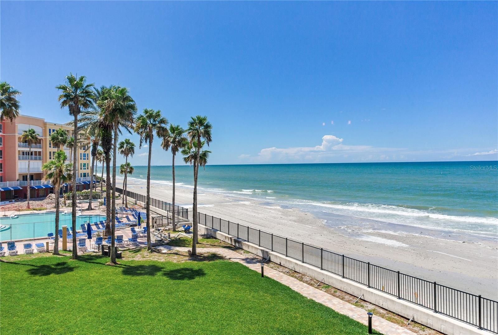 Image 24 of 81 For 16700 Gulf Boulevard 326